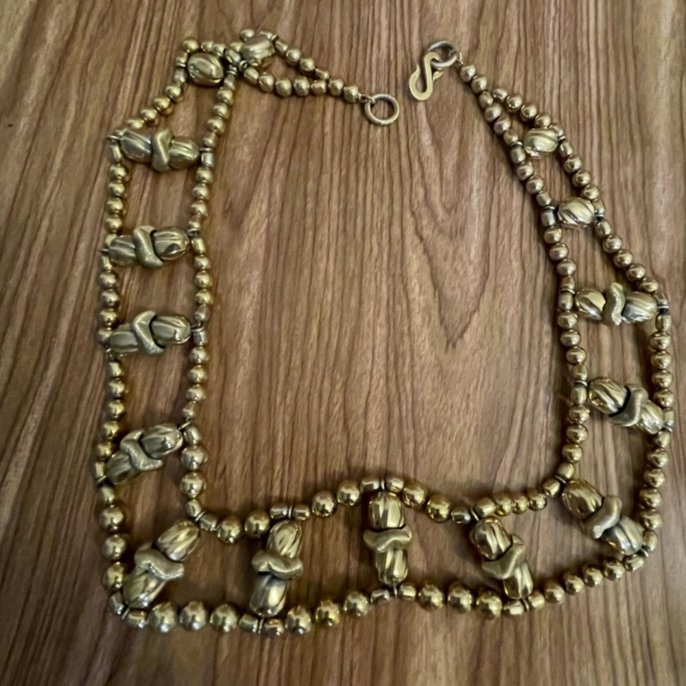 EUC Timeless Classy Unique Chic Gold-Tone Double Beaded Necklace with claw clasp